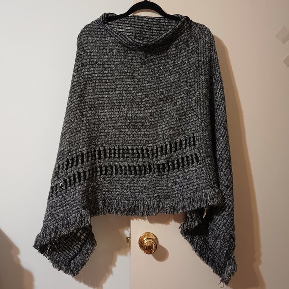 L.I.B. New York Sweaters - NWT ~ Two-Tone Gray & Black Weave Knit Poncho by L.I.B. New York